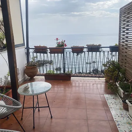 Teocle Gasthuis Giardini-Naxos